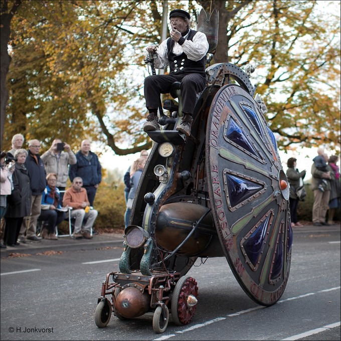 Abacus Theater Foto Abacus Theater Foto Bokbierdag Zutphen Foto Bokbierdag Zutphen 2016 Foto Straattheater Foto Steampunk Foto Man en Machine Foto Mobiel Straattheater 2